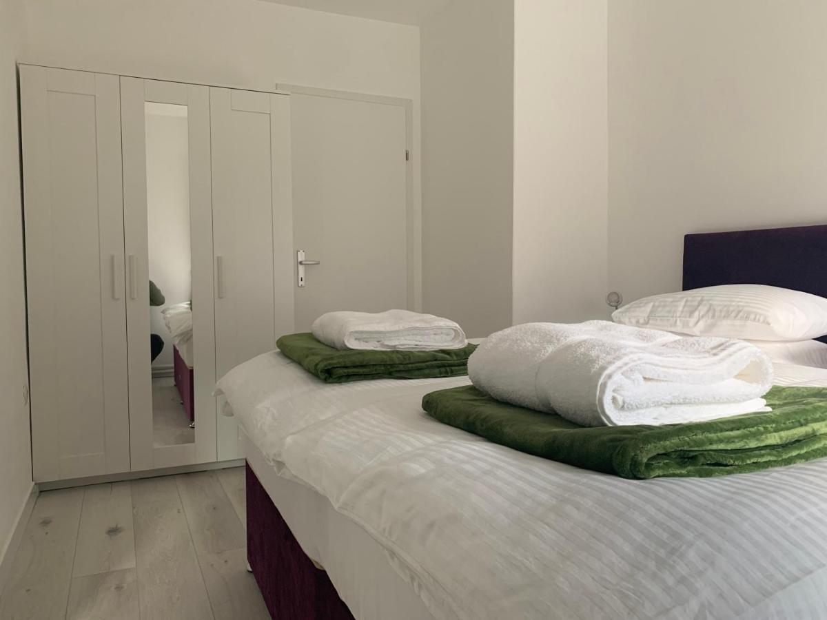 Feathers Apartments 헤르마고 외부 사진