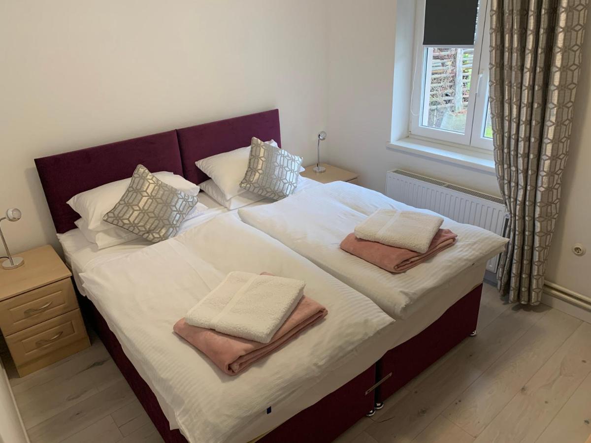 Feathers Apartments 헤르마고 외부 사진
